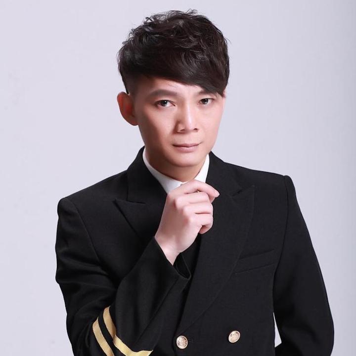 被伤过的心还可以爱谁_歌词_六哲的歌曲_下载-汽水音乐