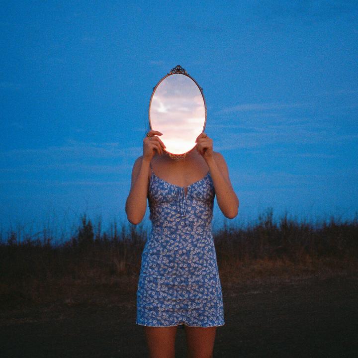 Flower in the Dark_歌词_Fiji Blue的歌曲_下载汽水音乐